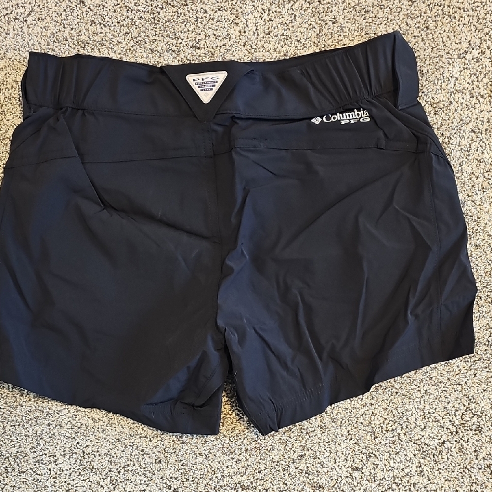 Columbia Women's Black High Waist Shorts - Picture 5 of 6